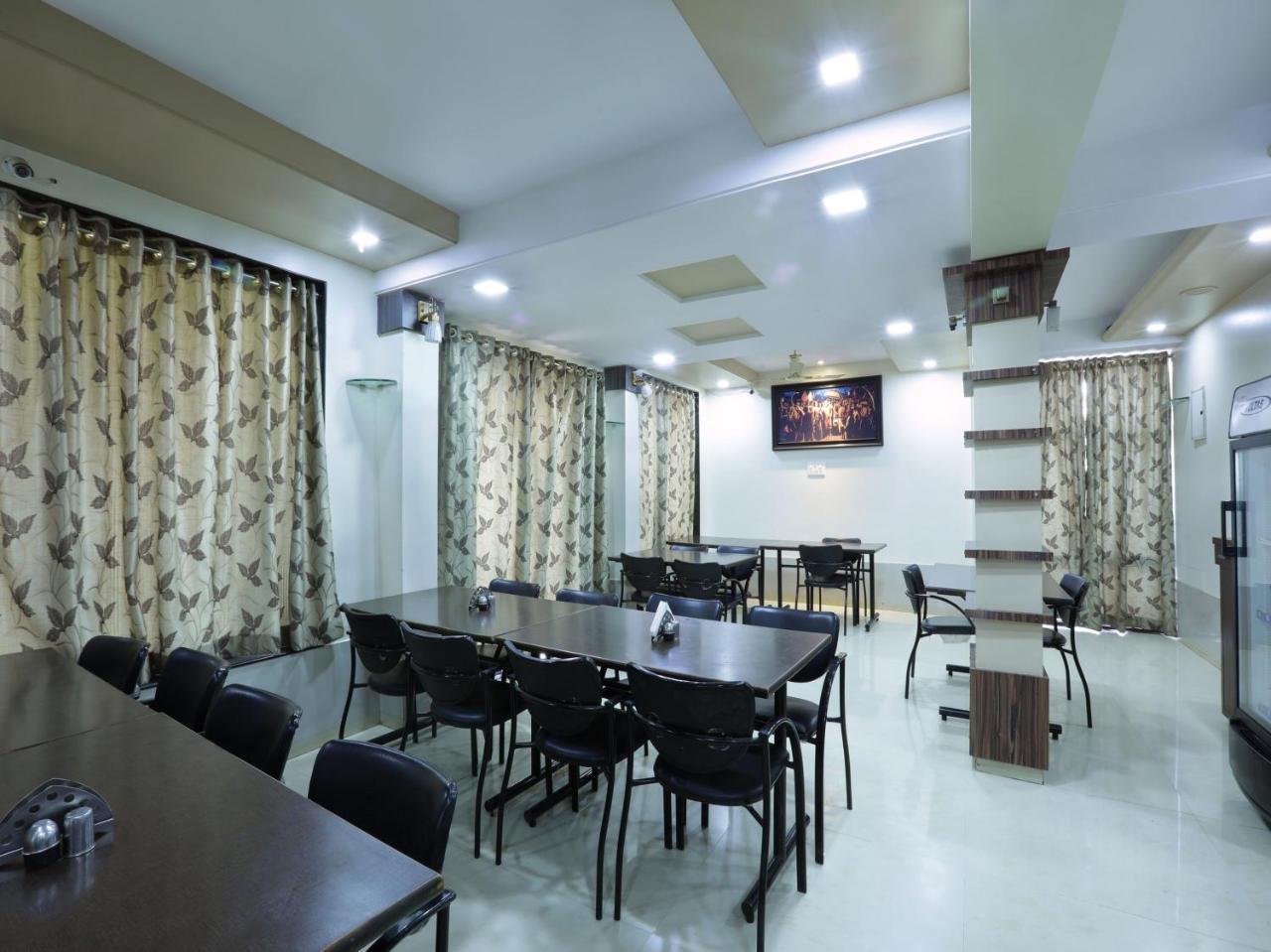 Oyo 4198 Hotel Shri Sai Murli Shirdi Exterior photo